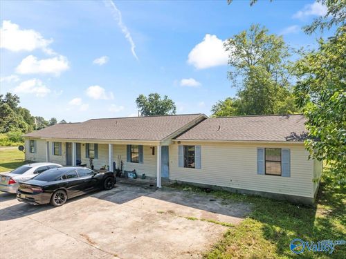 910 N Clinton St, Athens, AL, 35611-1965 | Card Image