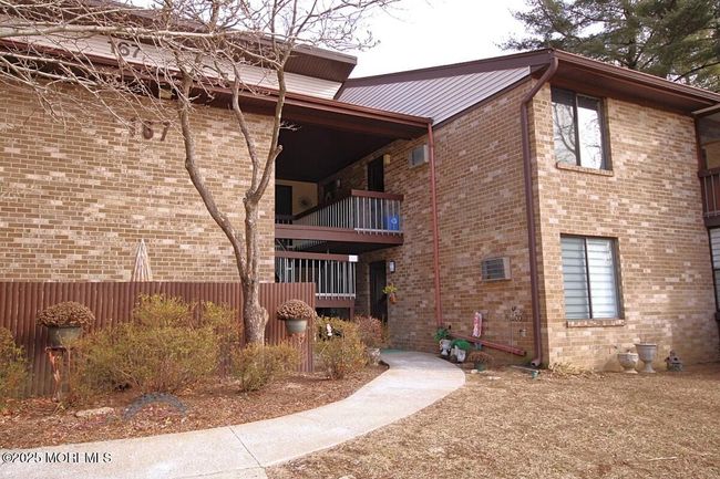 E - 167 Amberly Dr, Home with 2 bedrooms, 1 bathrooms and 1 parking in Manalapan NJ | Image 21