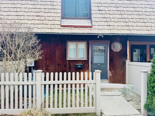 apt-d-10 Heritage Dr, New City, NY, 10956-5307 | Card Image