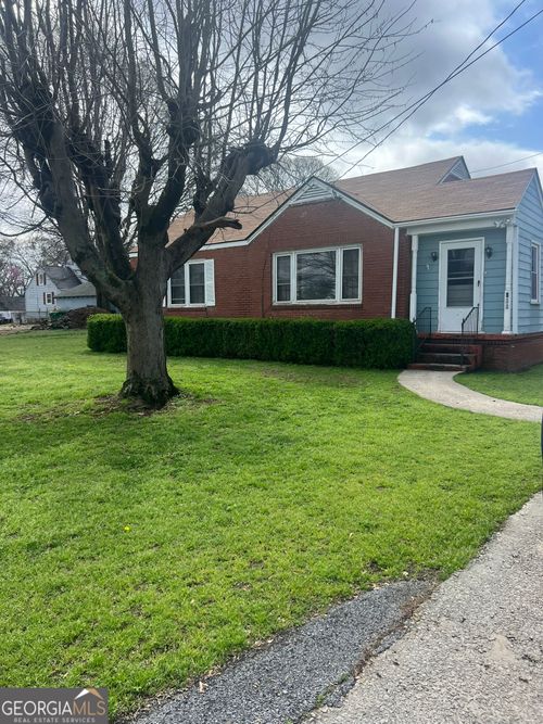 875 Dennis Dr, Forest Park, GA, 30297-1347 | Card Image