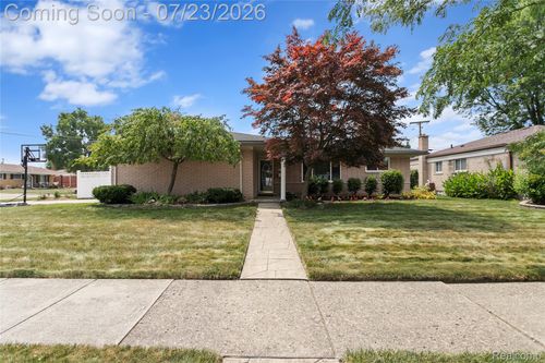 13842 Collins Dr, Warren, MI, 48088-5726 | Card Image