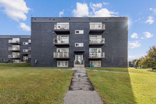 104-77 Rue Pearson, Gatineau, QC, J9H6G1 | Card Image