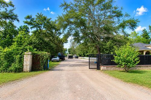 2111 County Road 3405, Cleveland, TX, 77327-2205 | Card Image