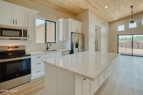 4690 Tatanka Loop, Show Low, AZ, 85901 | Card Image