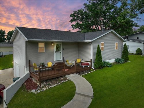906 E Maple St, Marceline, MO, 64658-1827 | Card Image
