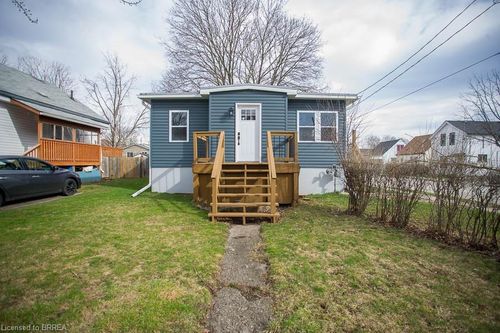 20 Park Ave E, Brantford, ON, N3S2Z2 | Card Image