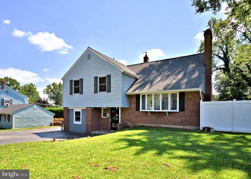 902 Township Line Rd, PLYMOUTH MEETING, PA, 19462-7176 | Card Image