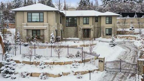 215 Patton Crt Sw, Calgary, AB, T2V5G4 | Card Image