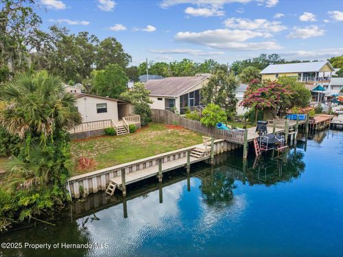 6325 Sebring St, WEEKI WACHEE, FL, 34607-1645 | Card Image