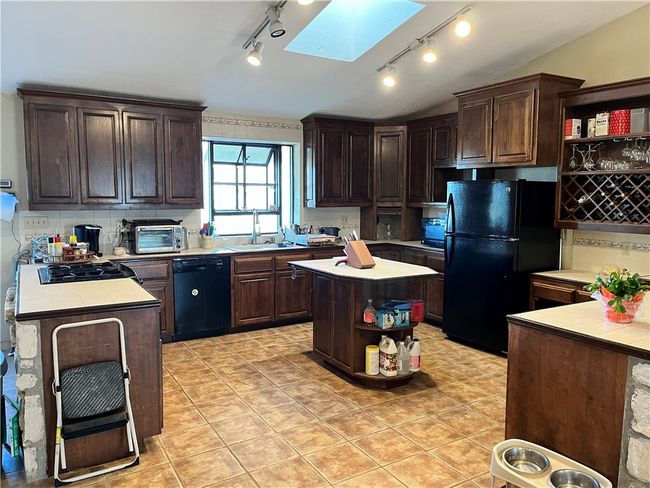 3150 N Highway 59, House other with 4 bedrooms, 2 bathrooms and null parking in Freer TX | Image 4
