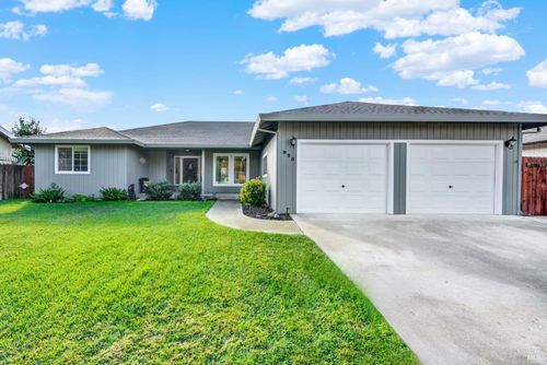 925 Charity Lane, Dixon, CA, 95620 | Card Image