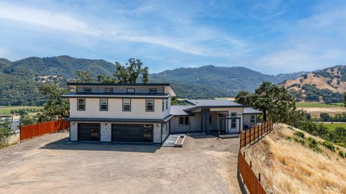 868 Sanel Dr, Ukiah, CA, 95482-9604 | Card Image