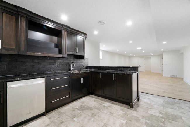 379 Mountain Park Drive Se, Home with 4 bedrooms, 3 bathrooms and 4 parking in Calgary AB | Image 30