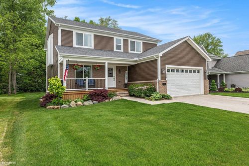 229 Mussey St, Romeo, MI, 48065-4767 | Card Image