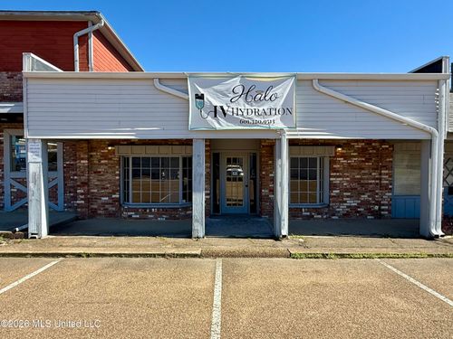 127 E Cherokee St, Brookhaven, MS, 39601-3306 | Card Image