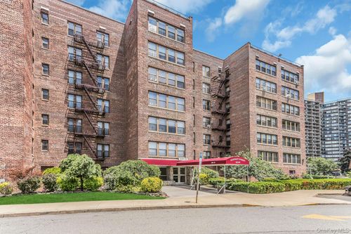 3f-209-39 23rd Avenue, New York, NY, 11360 | Card Image