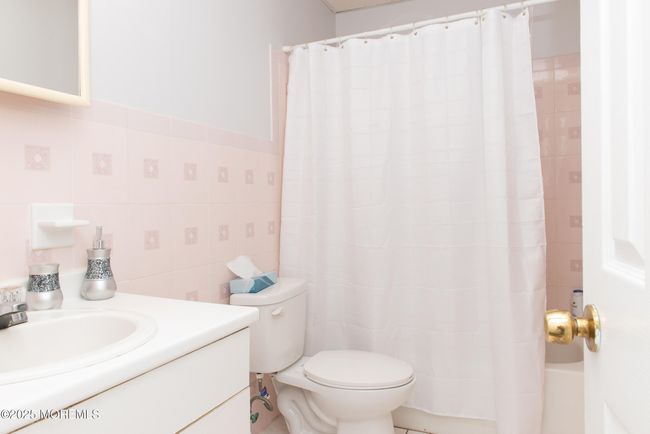 1150 Buckwald Ct, House other with 8 bedrooms, 5 bathrooms and null parking in Lakewood NJ | Image 25