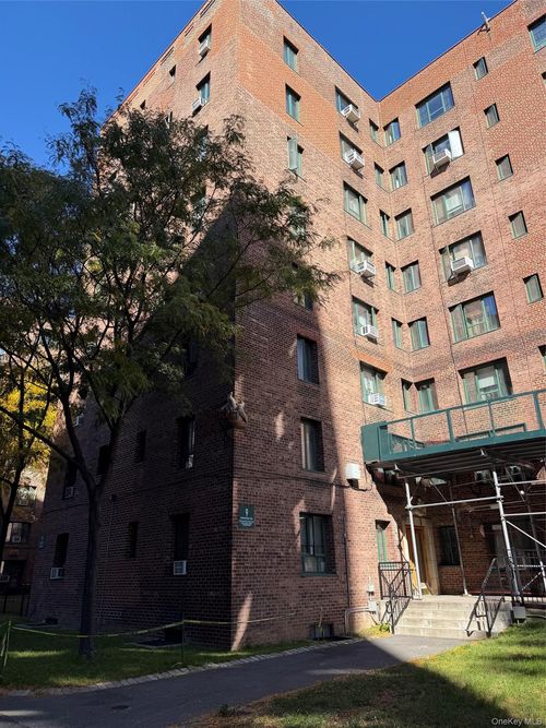 7c-9 Metropolitan Oval, Bronx, NY, 10462-6515 | Card Image