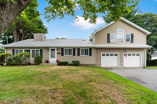 124 Watuppa Ave, Somerset, MA, 02726-4736 | Card Image
