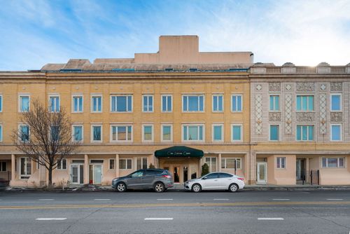 apt-107-6337 Roosevelt Rd, Berwyn, IL, 60402-1173 | Card Image