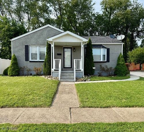 331 New York Blvd, Weirton, WV, 26062-3227 | Card Image