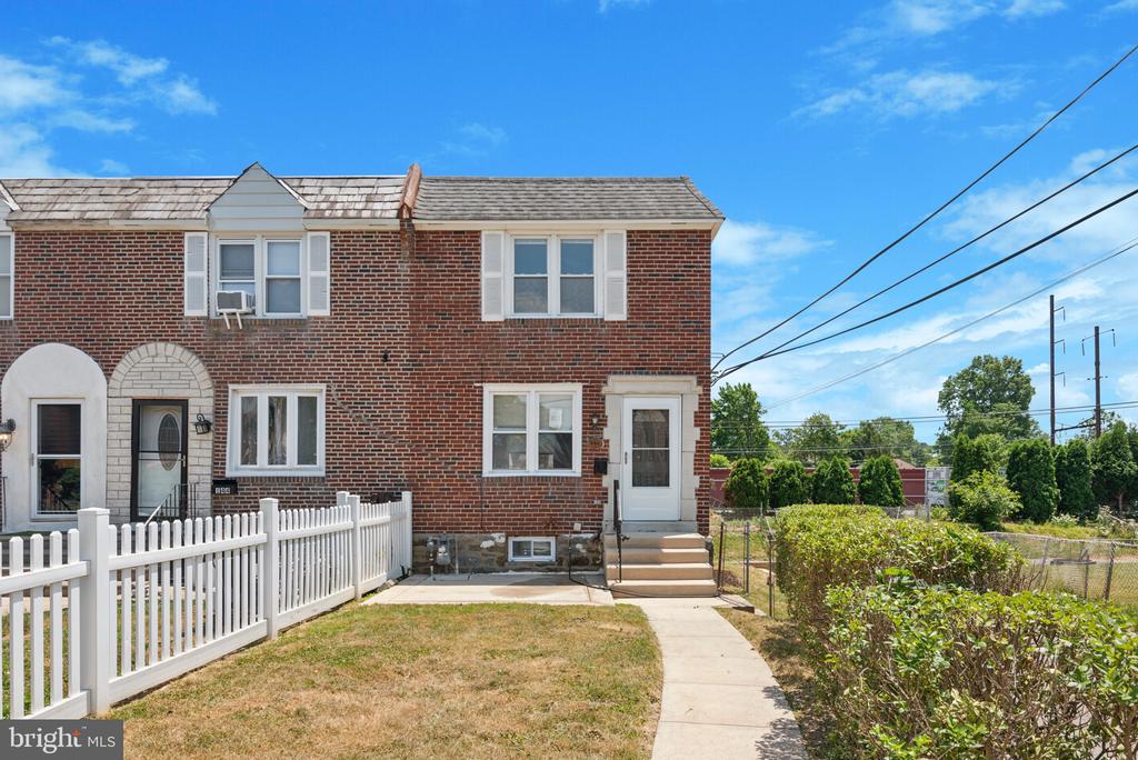Willowbrook Rd, Clifton Heights, PA 19018