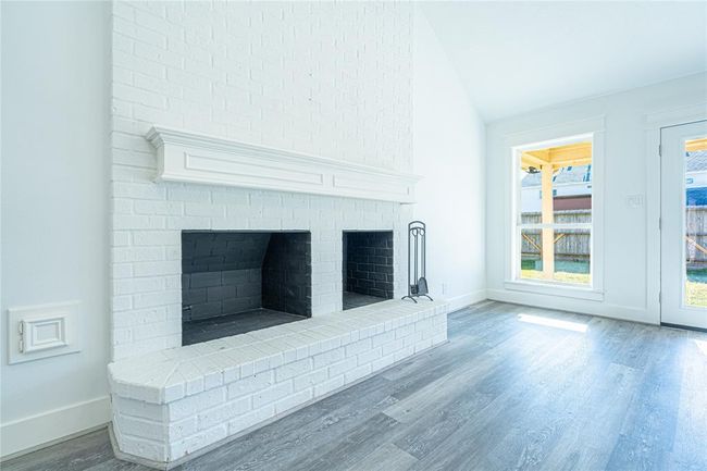 8006 17 Th Green Dr, House other with 3 bedrooms, 2 bathrooms and 2 parking in Humble TX | Image 18