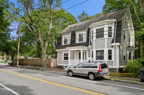 247 Hale St, Beverly, MA, 01915-3835 | Card Image
