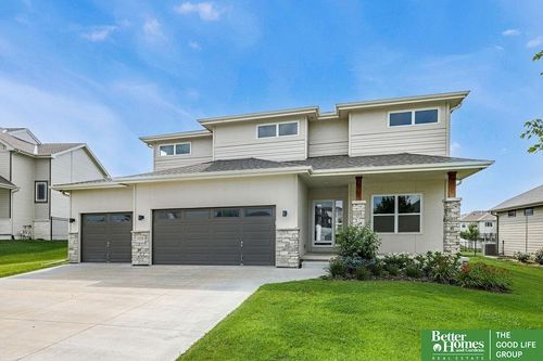 19952 Cinnamon St, Omaha, NE, 68135-4307 | Card Image