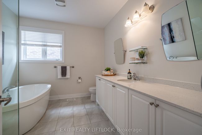 8 Station Dr, House other with 3 bedrooms, 3 bathrooms and 4 parking in Millbrook ON | Image 24