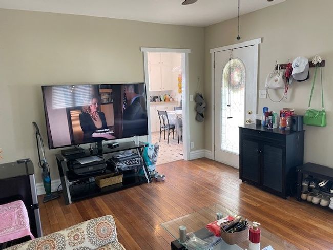 537 W 9 Th St N, Home with 2 bedrooms, 1 bathrooms and null parking in Newton IA | Image 4