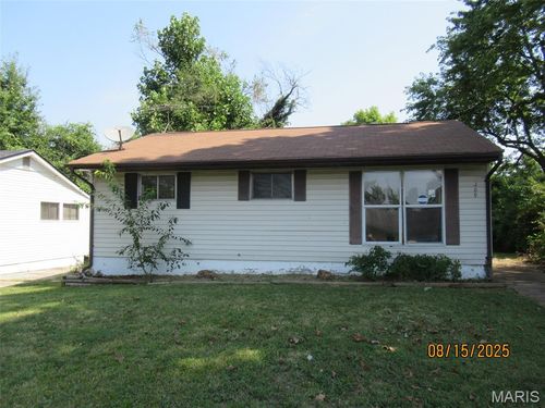 209 Grampian Rd, Saint Louis, MO, 63137-3804 | Card Image