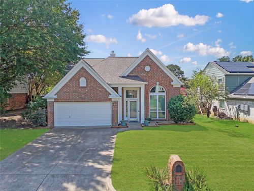 6860 Dogwood Ct, North Richland Hills, TX, 76182-7050 | Card Image