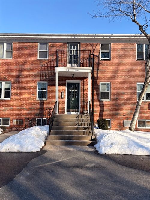 262-262 Regency Park Dr, Agawam, MA, 01001-2267 | Card Image