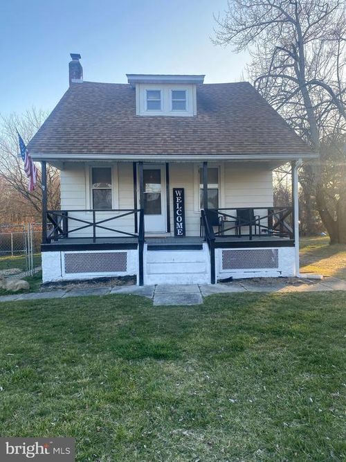 729 Watsontown Rd, BERLIN, NJ, 08009-9027 | Card Image