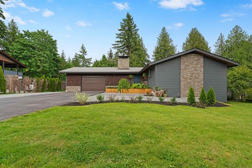 40372 Skyline Dr, Squamish, BC, V0N0H6 | Card Image