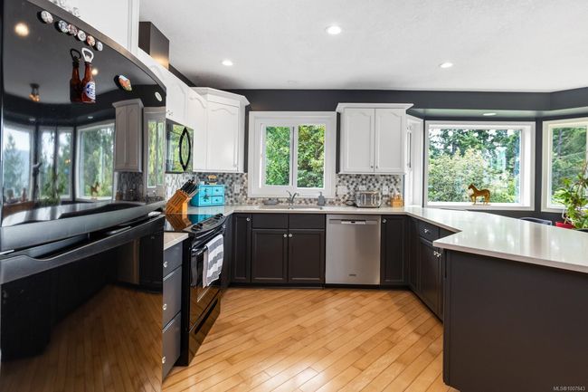 567 Maple Mountain Rd, House other with 3 bedrooms, 3 bathrooms and 5 parking in Duncan BC | Image 5