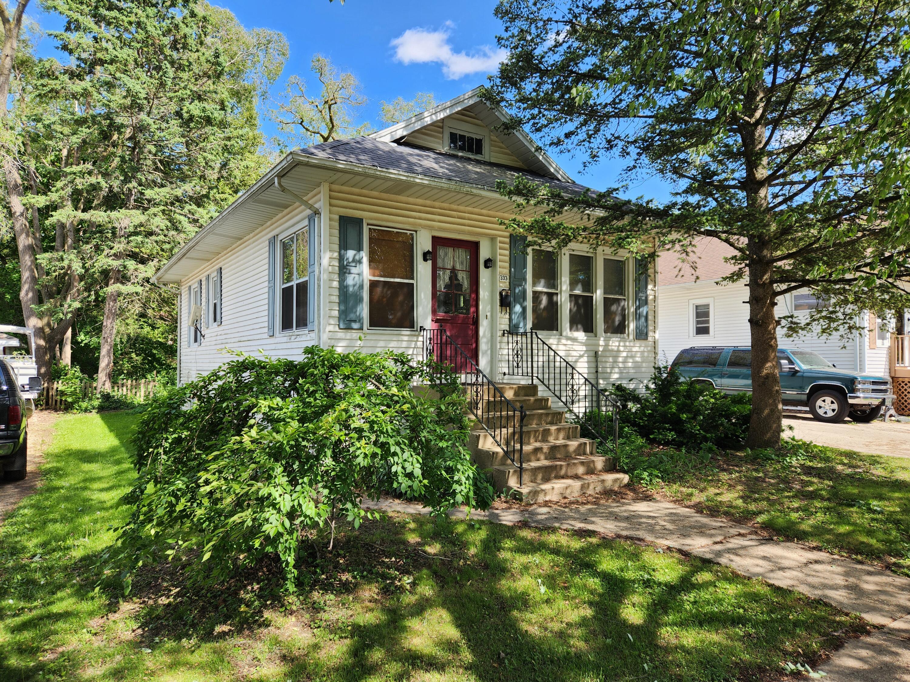 Bradley Ave, Delavan, WI 53115