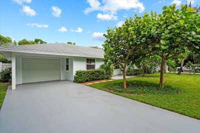 2449 Hope Lane E, House other with 2 bedrooms, 2 bathrooms and null parking in Palm Beach Gardens FL | Image 3