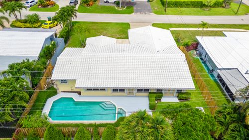 4240 Ne 19th Ave, Oakland Park, FL, 33308-5511 | Card Image