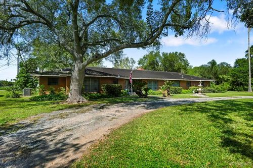 877 Garrison Dr, San Benito, TX, 78586-5014 | Card Image