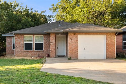 2113 San Antonio St, Grand Prairie, TX, 75051-1245 | Card Image