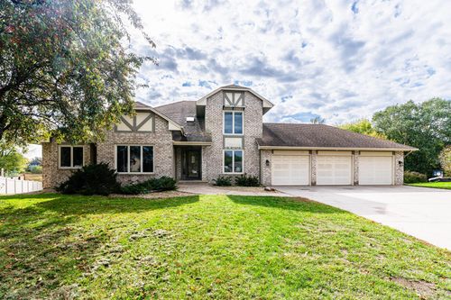 14008 Yellow Pine St Nw, Andover, MN, 55304-4044 | Card Image