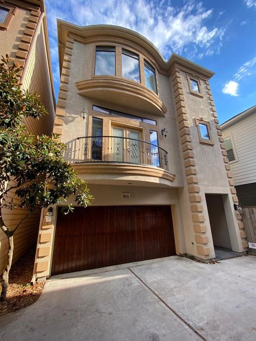 d-1607 Bass St, Houston, TX, 77007-3588 | Card Image