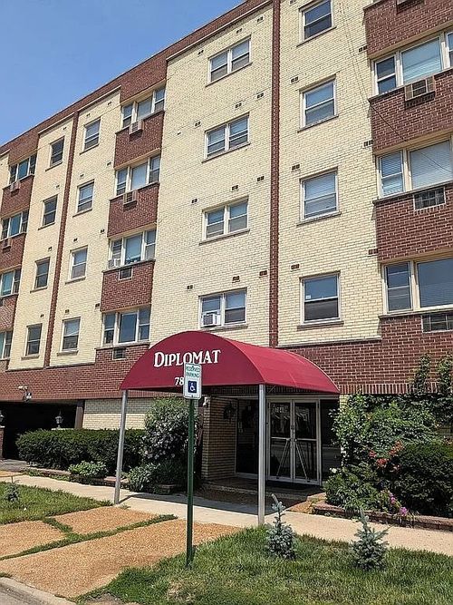 apt-5h-7840 W North Ave, Elmwood Park, IL, 60707-3557 | Card Image