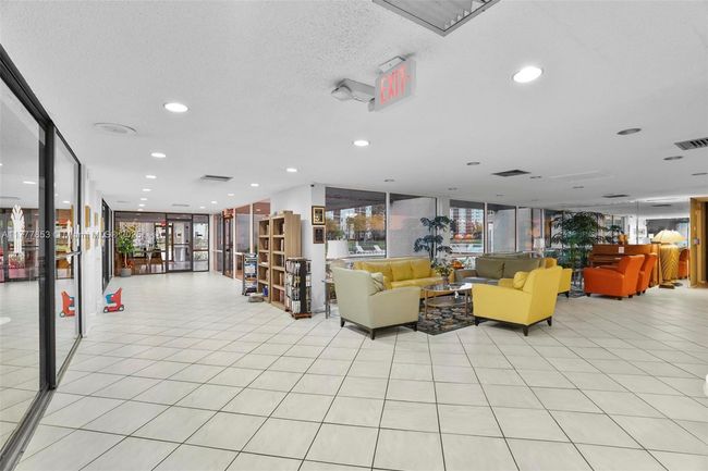 APT-222B - 2313 S Cypress Bend Dr, Condo with 2 bedrooms, 2 bathrooms and null parking in Pompano Beach FL | Image 16