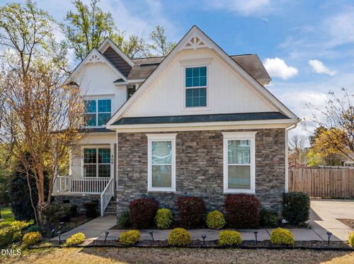 400 Walker Ranch Dr, Fuquay-Varina, NC, 27526-4488 | Card Image