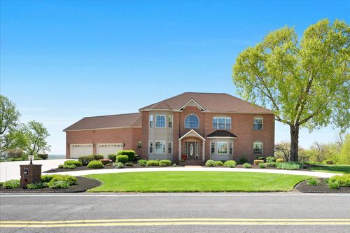 111 Mountain View Dr, Etters, PA, 17319-8925 | Card Image