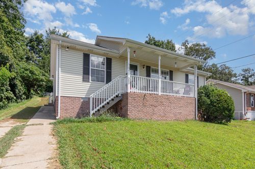 353 Donna Dr, Clarksville, TN, 37042-3891 | Card Image