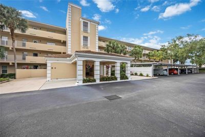 818 - 818 Wexford Boulevard, Condo with 2 bedrooms, 2 bathrooms and null parking in VENICE FL | Image 1